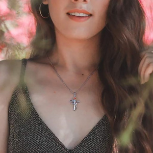 Collana con ciondolo a forma di fiore per donna, gioielli alla moda in stile rosa, regalo per l'uso quotidiano - Product Image 4