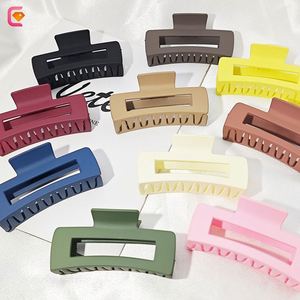 กิ๊บหนีบผมพลาสติกแบบคลาสสิกเรียบง่ายสำหรับผู้หญิง - Product Image 1