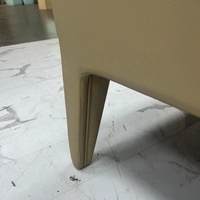 Fauteuil convertible de loisirs entièrement recouvert de cuir avec coussin pour salon, appartement et hôtel