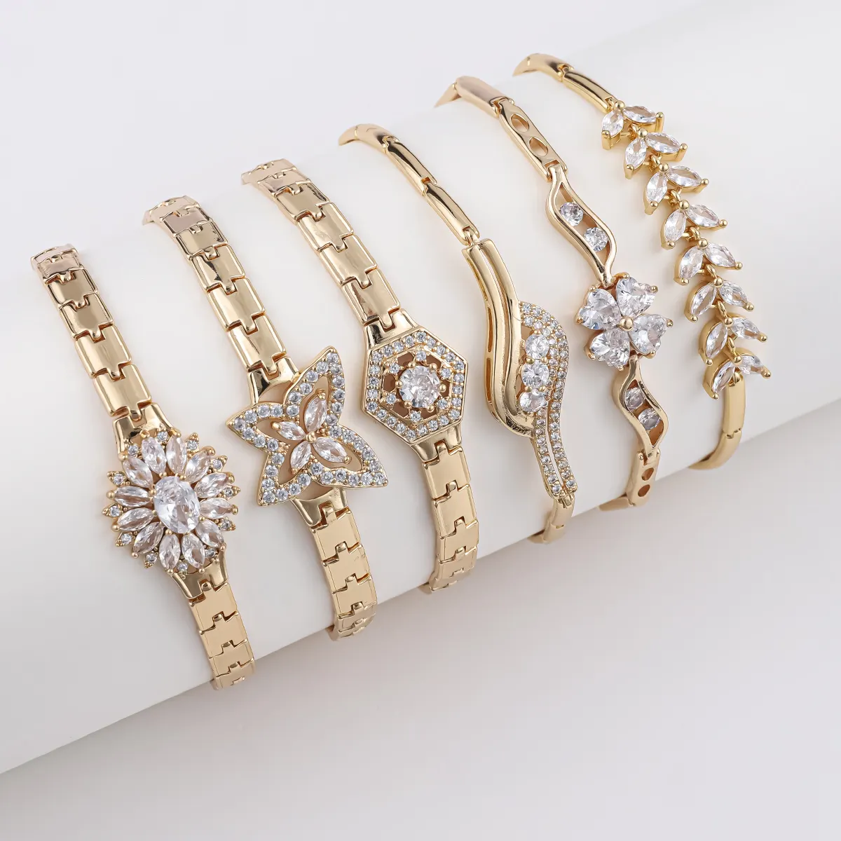 Trendy 18K gold plated butterfly clover copper women bracelet jewelry wholesale zircon diamond charm bracelet pulsera