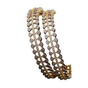 Superbe finition or blanc tendance avec des pierres AD Look Two Set de bracelets ouvrables Bracelets élégants pour les femmes pour les vêtements de mariage - Product Image 2