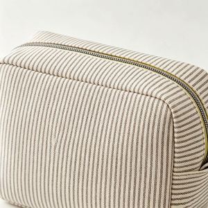 <b>Large</b> Capacity Striped Bubble Makeup <b>Bag</b> Travel Toiletry Pouch for Women Portable Cosmetic Organizer with Zipper - Product Image 4
