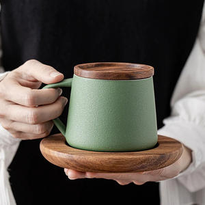 Taza de té de café con agua WeWood de Vietnam, tapa abatible, taza de porcelana de cerámica, tapa de madera y posavasos - Product Image 4