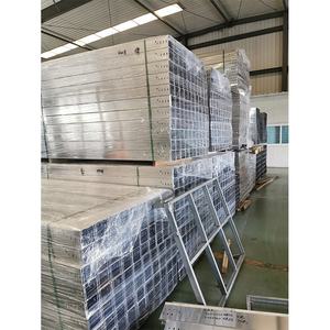 工場製造の様々なサイズのプレガルバナイズド穴あきアルミ鋼ケーブルトレイ - Product Image 5