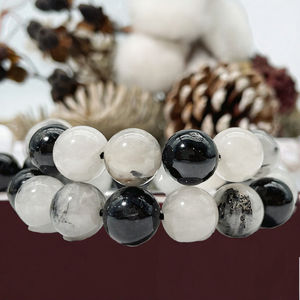 ลูกปัดหินควอตซ์รูไทล์สีดำธรรมชาติขนาด 6 มม. ชุบทอง รูปทรงกลม ทำด้วยมือ สำหรับทำสร้อยข้อมือ ของขวัญสำหรับทุกเพศ - Product Image 3