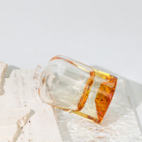 Flacon de parfum en verre de luxe au design montagne avec bouchon en verre noir / bouchon en bois, diffuseur de parfum