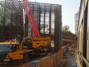 Grúa sobre Orugas de 65 Toneladas STB650t5-8 con Pluma Principal de 46m y Gancho de 5t, Precio Económico en Venta - Product Image 6