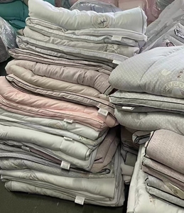 Edredones de ropa de cama de invierno y otoño cómodos con logotipo personalizado al por mayor núcleo de edredón tridimensional de invierno cálido - Product Image 3