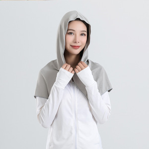 Asciugamano da Spiaggia in Microfibra Rinfrescante con Cappuccio Elastico, Protezione Solare per Sport, Sensazione di Freschezza - Product Image 4