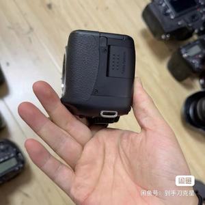 กล้องดิจิตอล DSLR <span class=keywords><strong>550D</strong></span> Canon ของแท้มือสองกล้อง DSLR แบบมืออาชีพพร้อมแบตเตอรี่และที่ชาร์จแบตเตอรี่ - Product Image 4