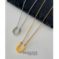 Collier ras du cou minimaliste pour femme en acier inoxydable plaqué or 18 carats, pendentif fer à cheval géométrique en U, luxe léger