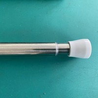 Tringle télescopique sans perçage pour rideau de douche et suspension de vêtements, idéale pour la salle de bain