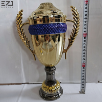Coupe de trophée en plastique doré personnalisée EZD, vente en gros, trophées de récompense haut de gamme pour les tournois sportifs et les événements d'entreprise