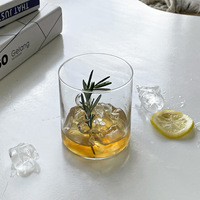 Verre à boire cylindrique minimaliste en verre borosilicate fin de style nordique de luxe pour whisky et café glacé