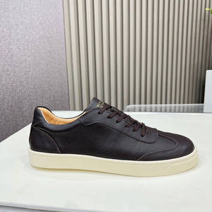 รองเท้าวิ่งลำลองหนังวัวผูกเชือกสำหรับผู้ชาย ขายส่งจากโรงงาน รองเท้าบอร์ดคุณภาพสูงใส่สบายสำหรับทุกฤดูกาล สไตล์เดินเล่น - Product Image 4