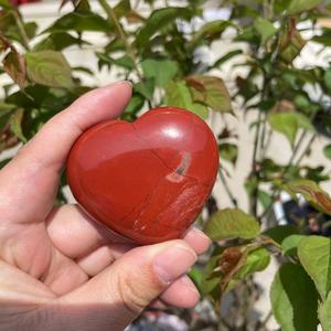 Corazones <span class=keywords><strong>de</strong></span> cristal tallados a mano <span class=keywords><strong>de</strong></span> tamaño irregular, piedras preciosas naturales <span class=keywords><strong>de</strong></span> tamaño pequeño, piedras curativas, artesanía para recuerdos, corazones <span class=keywords><strong>de</strong></span> <span class=keywords><strong>jaspe</strong></span> rojo - Product Image 5