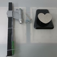 Machine de capsulage manuelle à baïonnette 13/15/18/20 mm avec support de bord pour le verrouillage simple des bouchons et des fermetures de flacons de parfum