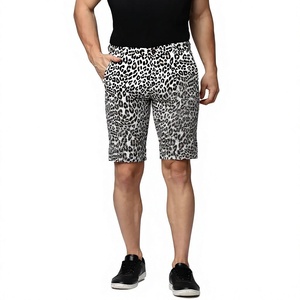 Pantalones Cortos Bermuda con Estampado de Leopardo para Hombre, Cintura Media, Estilo Casual, con Bolsillos, Tela de Poliéster Transpirable, Cierre con Botones, Pantalones Cortos de Playa - Product Image 1