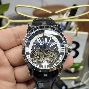 Montre mécanique sportive à remontage automatique, style tendance de luxe, saphir résistant aux rayures, fond transparent de 45 mm - Product Image 1