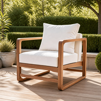 Chaise longue d'extérieur moderne en bois d'acacia massif, confortable, minimaliste, avec coussin blanc pour villa, patio, salle à manger
