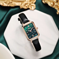 Montre rectangulaire Douyin pour femme, style rétro chic, en alliage, 30 mm, avec aiguilles, inspirée des influenceuses à visage vert, idéale pour les livestreams et la génération de prospects.