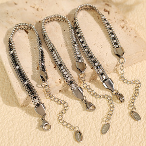 Pulsera de diamantes de imitación a la moda para mujer, de aleación de zinc con engaste de canal, joyería de fiesta, pulsera de cadena ancha multicapa - Product Image 3