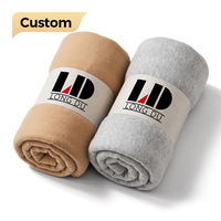 Couvertures en polaire personnalisées avec logo OEM, grandes et douces, pour l'hiver, en molleton corail, avec ourlet, pour le voyage et le froid hivernal