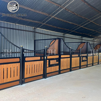 Boîtes de box pour chevaux en bambou personnalisées et robustes avec porte à charnières, design européen populaire