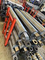 Cylindres hydrauliques pour remorque de camion