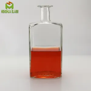 Produsen OEM Bentuk Persegi 750Ml Botol Kaca Wiski 25Oz Minuman Keras Vodka Alkohol Gin Spirit Rum Botol Kaca Tequila