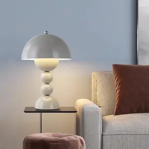 Felrode Paddestoel Type Slaapkamer Nachtkastje Lamp Hoge Kwaliteit Praktische Ijzeren Woonkamer Banktafel Licht