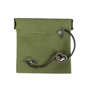 Pochette de luxe personnalisée en velours recyclé pour bijoux, sac de présentation magnétique pour bijoux et pochette à parfum avec logo - Product Image 1