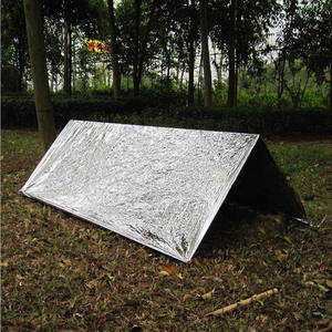 Abri d'urgence Outdoor Essentials 8 pieds x 5 pieds, imperméable, léger, compact, réfléchissant, tente de survie pour les randonneurs et les coureurs - Product Image 3