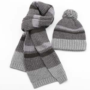 Gorro Largo Bordado Delta Sigma, Negro y Rojo, Letras Griegas 13 DST, Tejido Jacquard, 100% Acrílico, Juego de 2 Piezas, Invierno, Adulto - Product Image 5