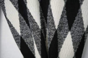 Kadın rahat 100% yün ince sonbahar kazak ücretsiz boyutu uzun kollu ince iğne örme üst renk engelleme ekip boyun ön - Product Image 4