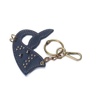 คุณภาพสูงสั่งทำสำหรับผู้หญิงผู้ชายปลาหนัง PU ของที่ระลึกของที่ระลึกพวงกุญแจจี้โลหะผสมสังกะสีตามสั่ง - Product Image 3