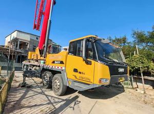 Performances Élevées pour Grue Mobile sur Camion STC500C5-8 PRO MAX Capacité 50 Tonnes pour Levage Lourd Polyvalent - Product Image 2