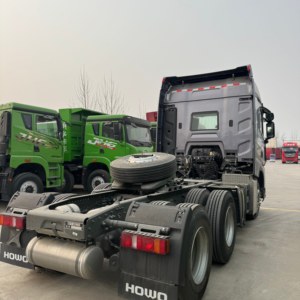 二手豪沃MAX卡车 460马力 手动变速箱 德国发动机 欧四柴油 6x4驱动 左舵驾驶 道路运输 - Product Image 5