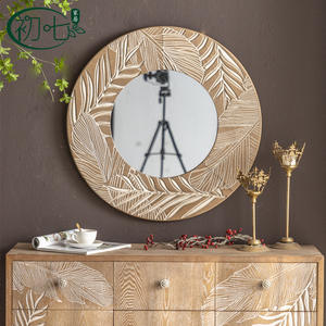 Espejo de pared redondo tallado retro con marco de madera hecho a mano, estilo rústico para entrada, dormitorio, baño. - Product Image 2