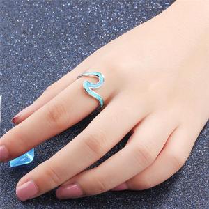 Anillos de ópalo <span class=keywords><strong>azul</strong></span> ondulados de Plata de Ley 925 personalizados, joyería de ópalo sintético australiano - Product Image 4