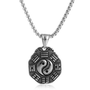 Pendentif Tai Chi en acier inoxydable, design géométrique Yin Yang, collier unisexe - Product Image 1