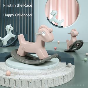 Cheval à <span class=keywords><strong>Bascule</strong></span> pour Enfants en Plastique HDPE Écologique, 3-8 Ans, Sûr, Conception Anti-Renversement à 35 Degrés, Style Simple, Unisexe, Jouet d'Intérieur/Extérieur - Product Image 2