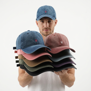 Casquette de papa en jean non structurée avec broderie vieillie en sergé, style classique, avec fermeture à boucle métallique, unisexe - Product Image 1