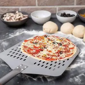 Vom Lieferanten OEM unterstützter Online-Shopping-Pizzas ch neider Neues Produkt Großes 12-Zoll-Pizza-Peel-Küchen-Gadget