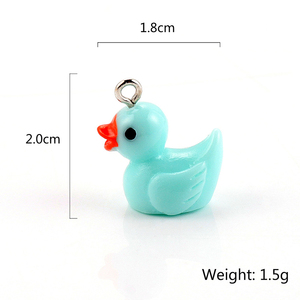 Mini estatua de pato de animales de colores, estatua de pastos pequeños, Micro artesanía, adorno artesanal, dijes, colgante para joyería, accesorios para pendientes - Product Image 5
