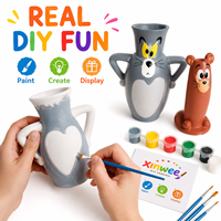 Kit de Vases en Céramique DIY en Gros, Personnages de Dessins Animés, Peignez Votre Propre Pot de Fleurs, Ensemble d'Art et d'Artisanat pour Enfants avec 8 Peintures et 2 Pinceaux