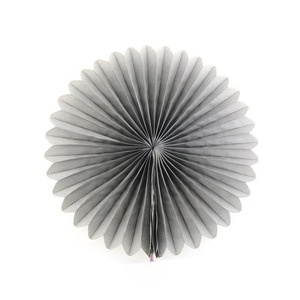 Farolillo de papel ligero con diseño de panal de abeja para decoración de fiestas en interiores y exteriores. - Product Image 3