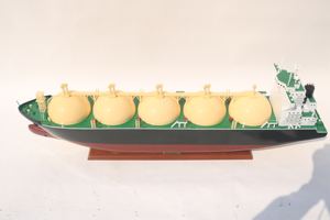 Modèle de navire de transport de gaz avancé - CARGO-GAZ - Modèles de navires en bois faits à la main, écologiques et modernes, provenant du Vietnam - Product Image 6