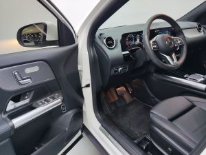 Distributeur recherché : Voiture d'occasion <span class=keywords><strong>Mercedes</strong></span>-Benz GLA180 1.3T 7DCT FWD <span class=keywords><strong>2022</strong></span> avec toit panoramique, directement de l'usine, en stock - Product Image 4