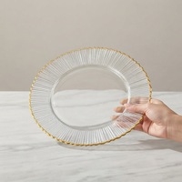 Assiettes de présentation de luxe en verre, bord doré, transparentes, roses, blanches, à bords ondulés, décoratives, pour mariages et banquets, vente en gros